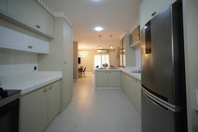 Casa 5 Quartos - Quintal amplo prox Centro