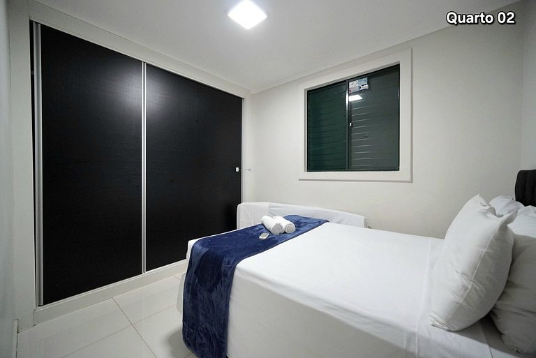 Apt 03 quartos em Condominio prox PY e centro