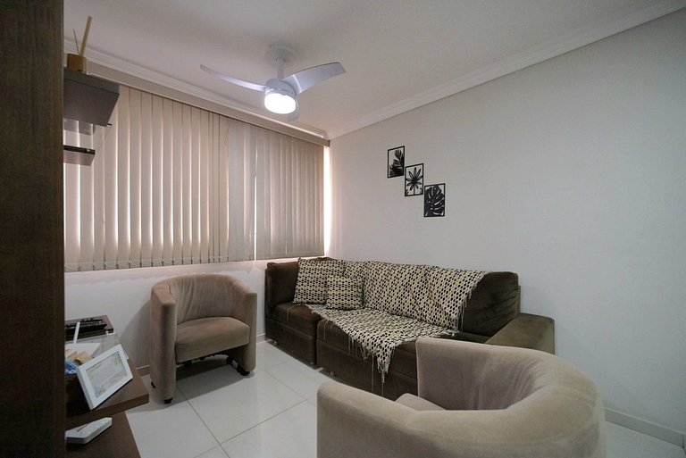 Apt 03 quartos em Condominio prox PY e centro