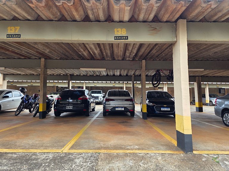 Apt 03 quartos em Condominio prox PY e centro