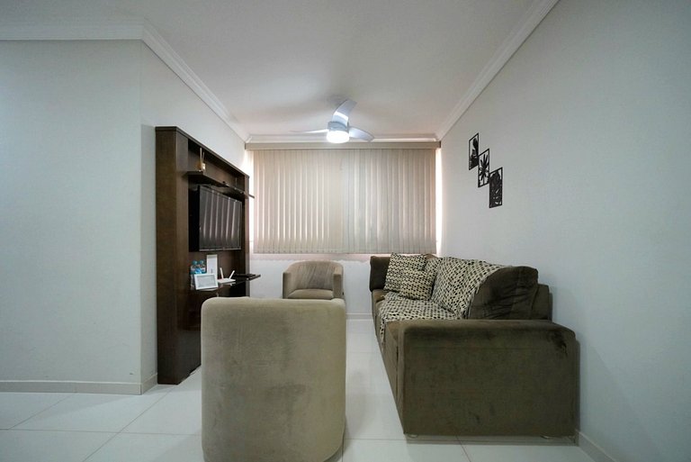 Apt 03 quartos em Condominio prox PY e centro