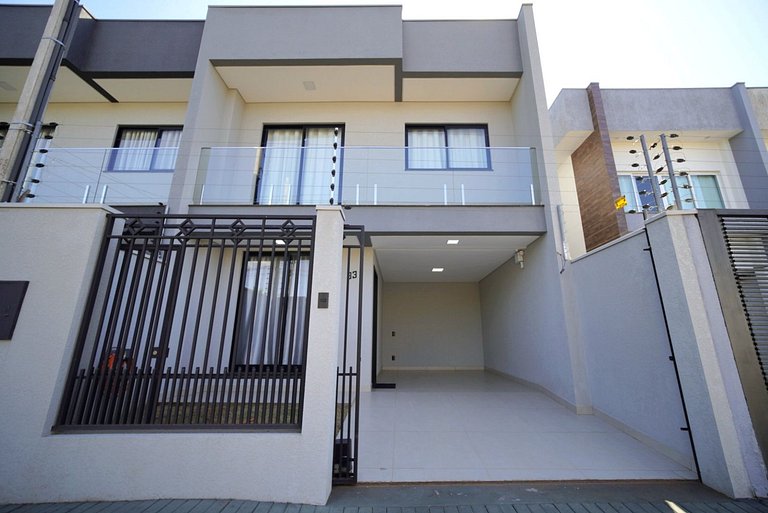 Sobrado 33 novíssimo 3 quartos melhor bairro