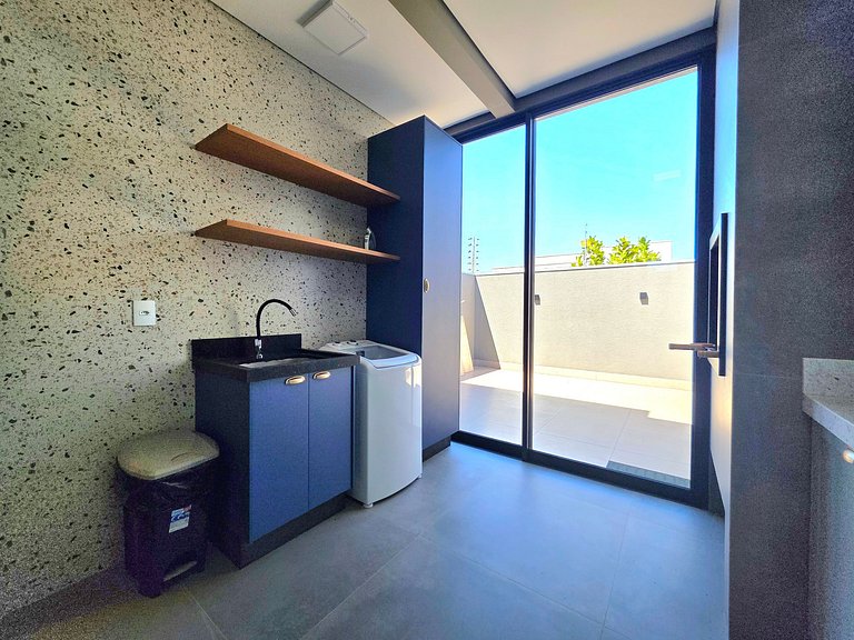 Casa 01 nova Alto Padrão prox Centro e Cataratas