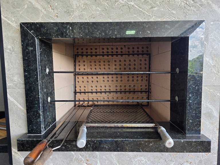 Apt novo muito prox Av das Cataratas e Marco 3 fr