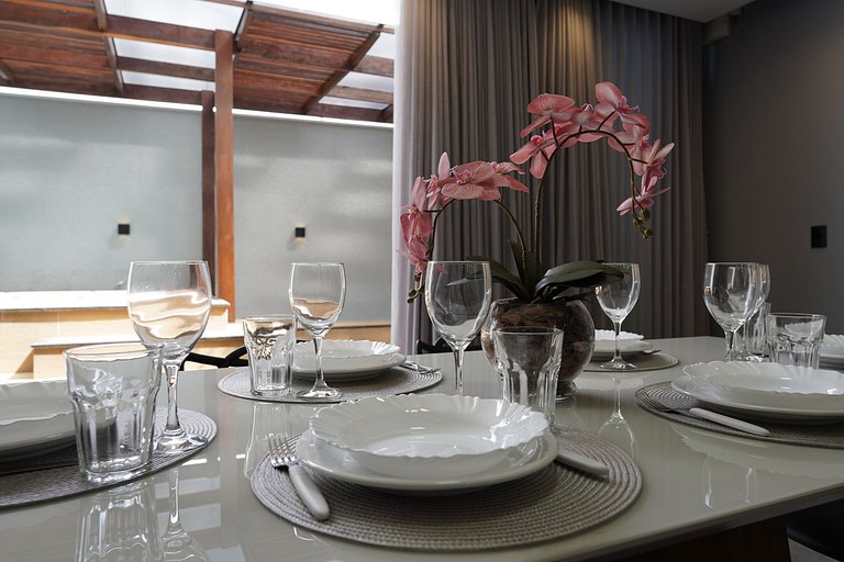 Sobrado com Jacuzzi Aquecida 10 minutos Centro