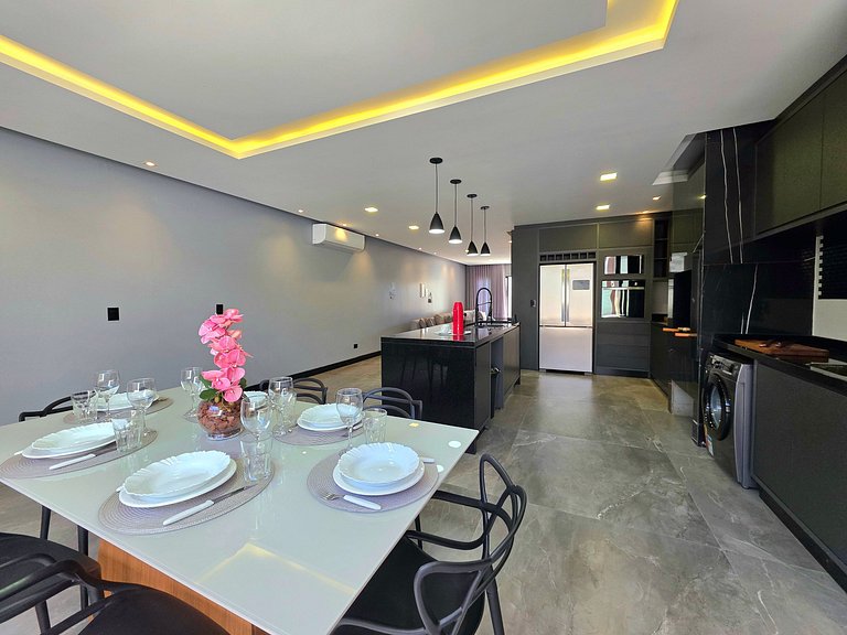 Sobrado com Jacuzzi Aquecida 10 minutos Centro