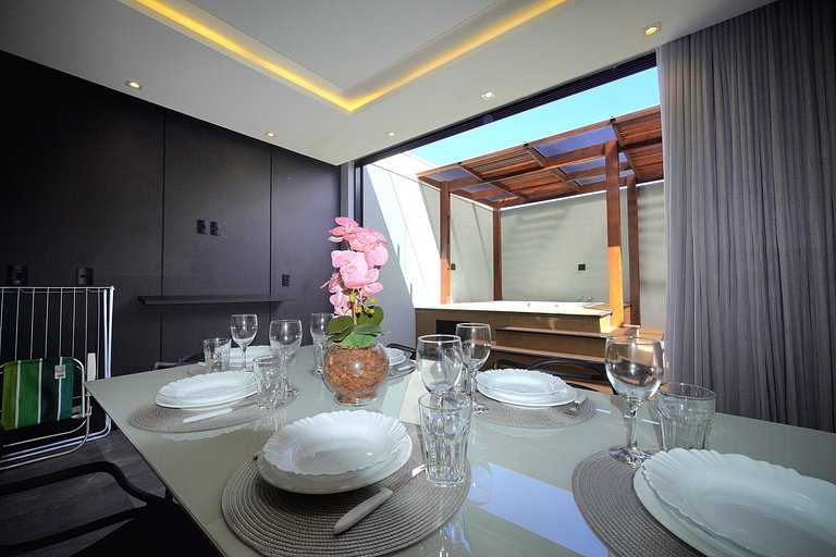 Sobrado com Jacuzzi Aquecida 10 minutos Centro