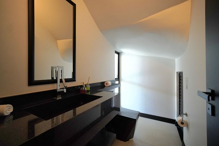 Sobrado com Jacuzzi Aquecida 10 minutos Centro