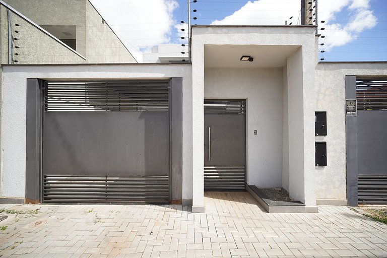 Sobrado com Jacuzzi Aquecida 10 minutos Centro