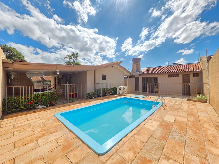 Casa 4 Quartos com piscina 10 min Centro