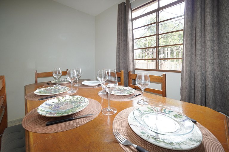 Casa 4 Quartos com piscina 10 min Centro