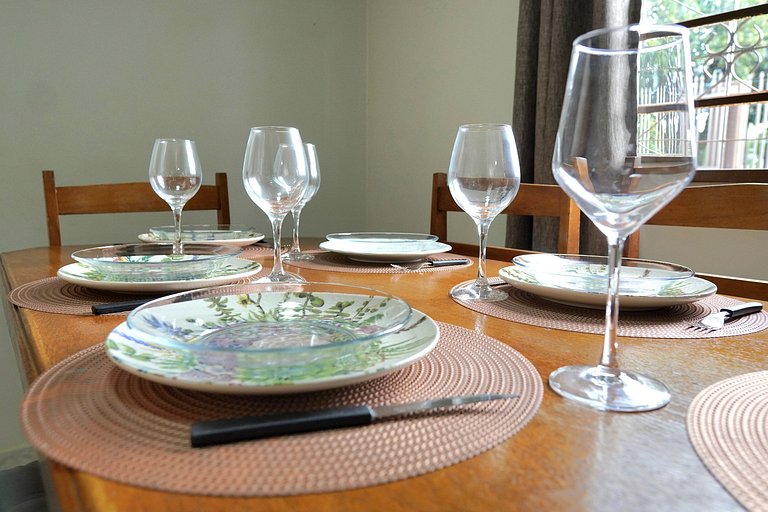 Casa 4 Quartos com piscina 10 min Centro