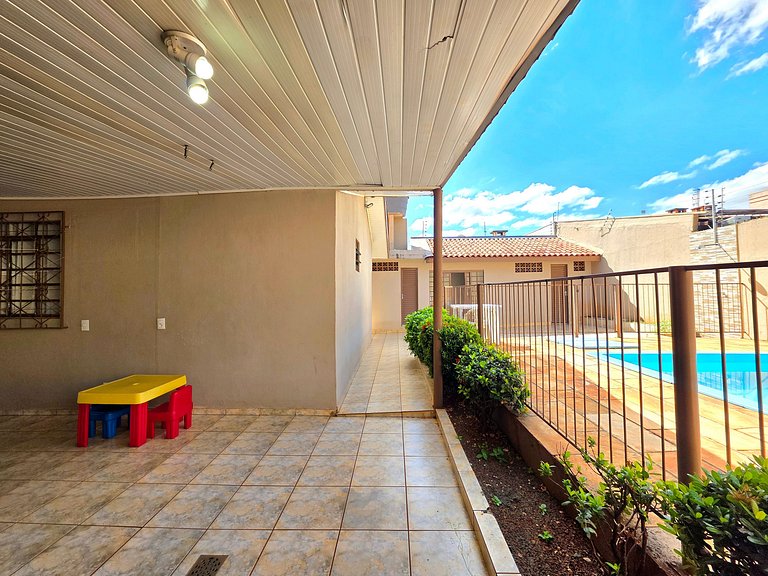 Casa 4 Quartos com piscina 10 min Centro