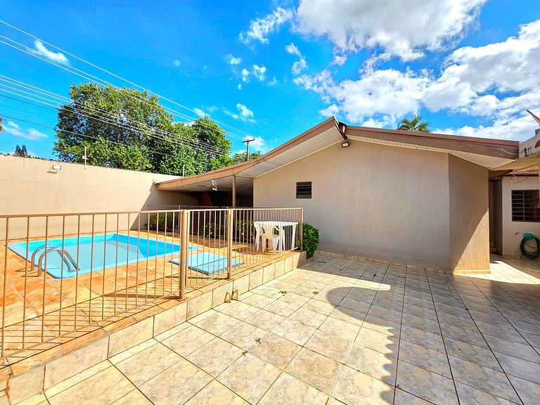 Casa 4 Quartos com piscina 10 min Centro