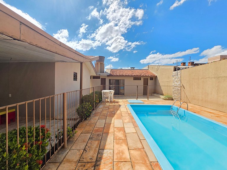Casa 4 Quartos com piscina 10 min Centro