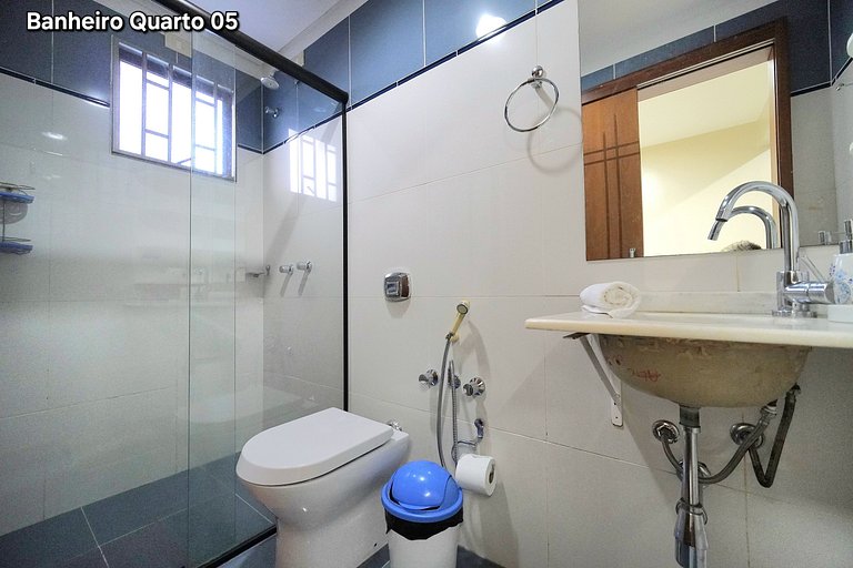 5 Quartos sendo 4 suítes prox Centro e Paraguai