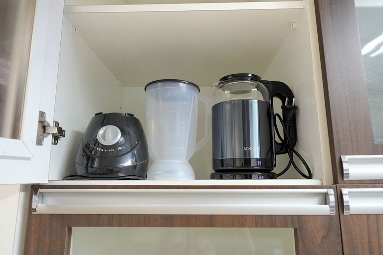 5 Quartos sendo 4 suítes prox Centro e Paraguai