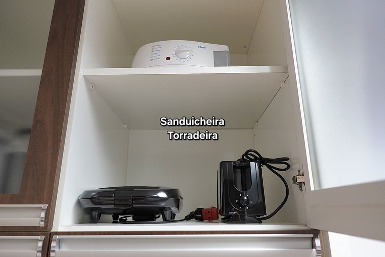 5 Quartos sendo 4 suítes prox Centro e Paraguai