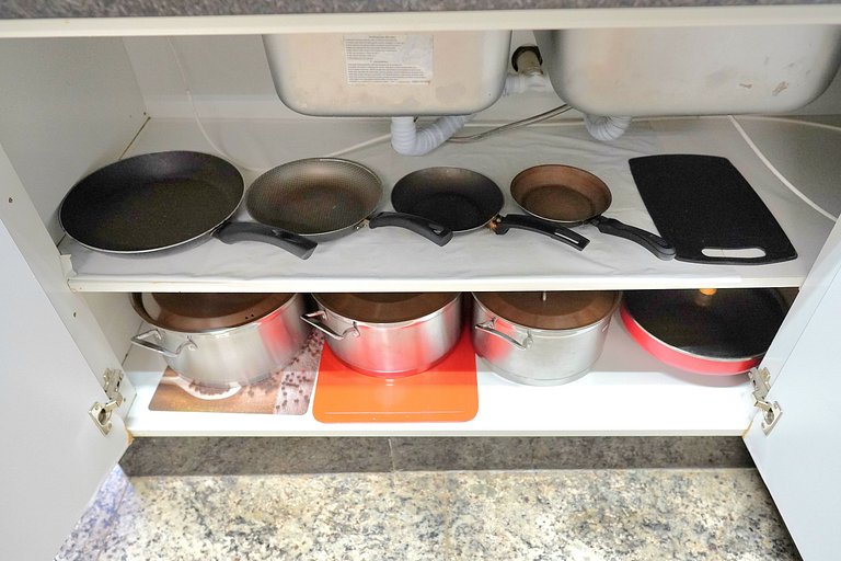 5 Quartos sendo 4 suítes prox Centro e Paraguai