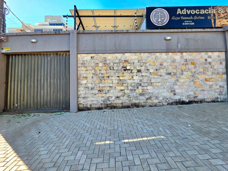 5 Quartos sendo 4 suítes prox Centro e Paraguai