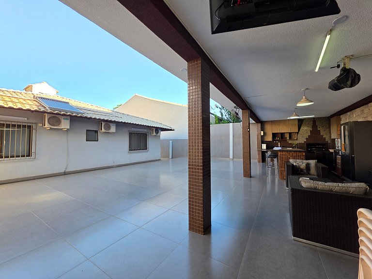 5 Quartos sendo 4 suítes prox Centro e Paraguai