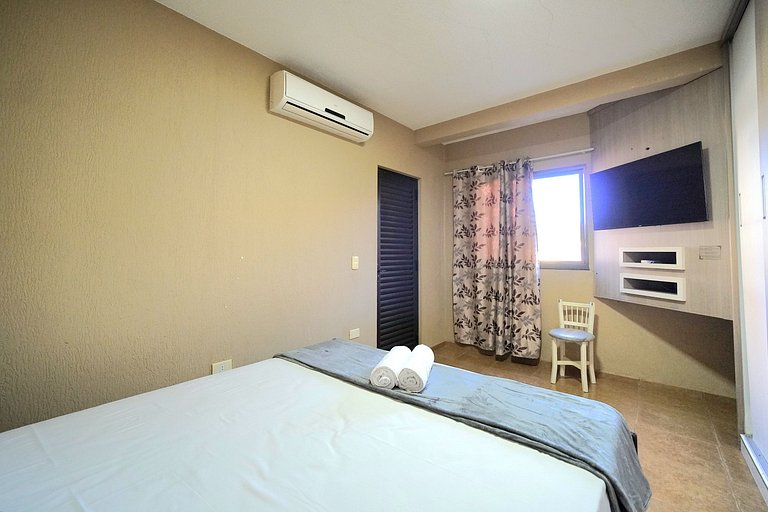 5 Quartos sendo 4 suítes prox Centro e Paraguai