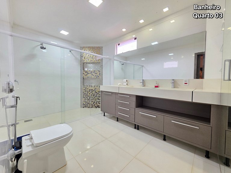 Casa 4 Quartos em Bairro Nobre 10 min Centro