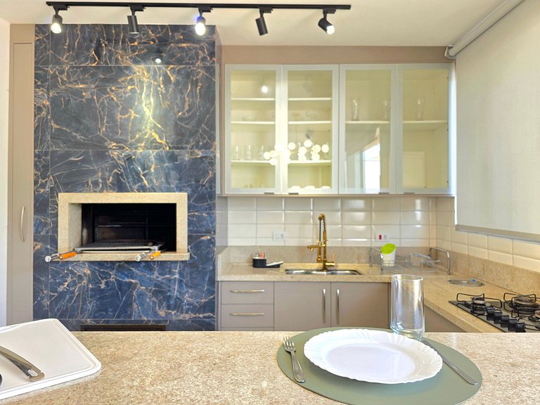 Casa 4 Quartos em Bairro Nobre 10 min Centro