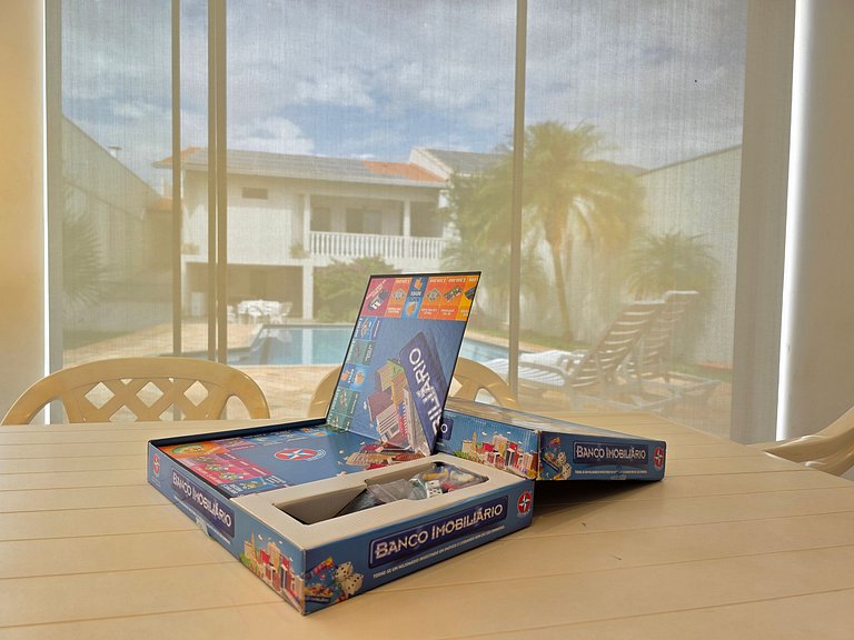 Casa 4 Quartos em Bairro Nobre 10 min Centro