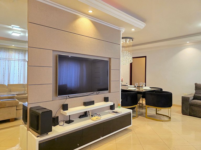 Casa 4 Quartos em Bairro Nobre 10 min Centro