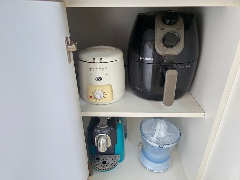 Casa 4 Quartos em Bairro Nobre 10 min Centro