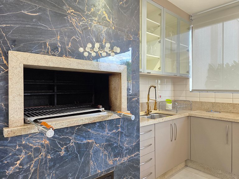 Casa 4 Quartos em Bairro Nobre 10 min Centro