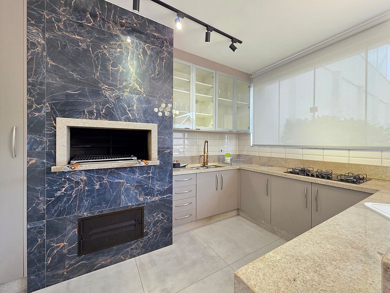 Casa 4 Quartos em Bairro Nobre 10 min Centro