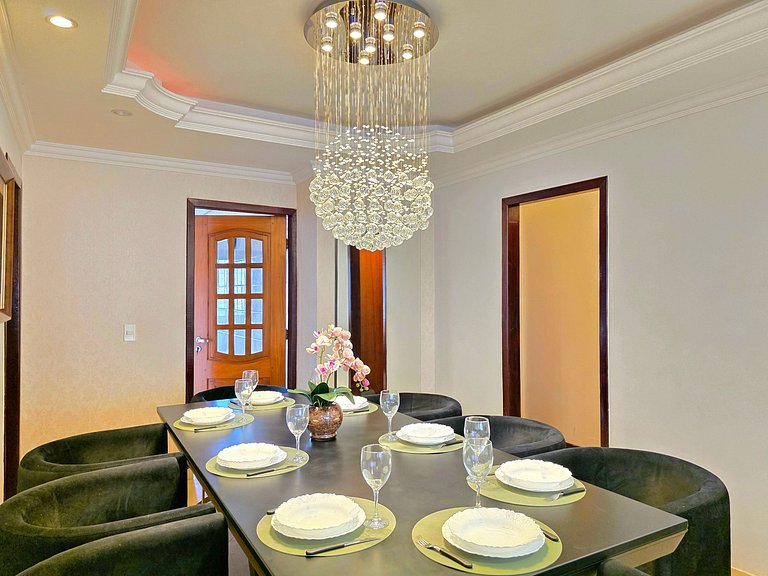 Casa 4 Quartos em Bairro Nobre 10 min Centro