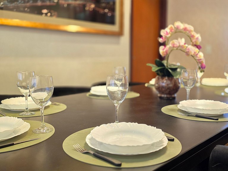 Casa 4 Quartos em Bairro Nobre 10 min Centro