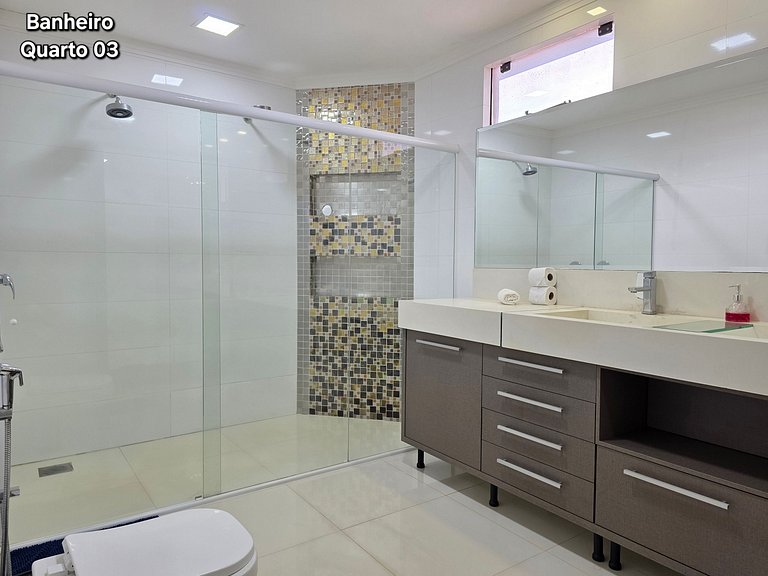 Casa 4 Quartos em Bairro Nobre 10 min Centro