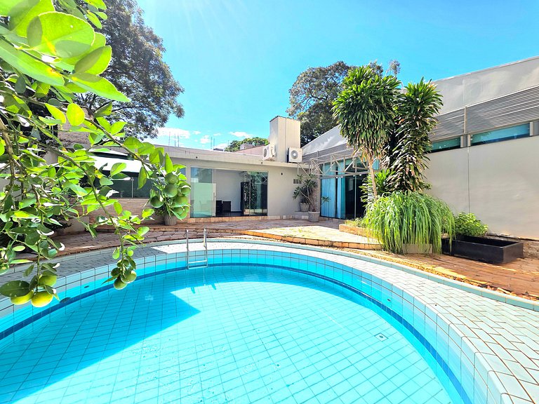 Casa em ótima localização até 8 pessoas área nobre