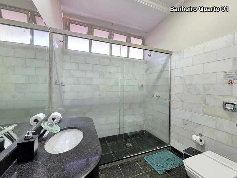 Casa em ótima localização até 8 pessoas área nobre