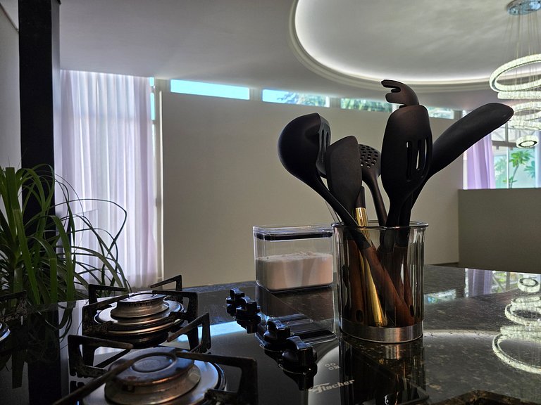 Casa em ótima localização até 8 pessoas área nobre