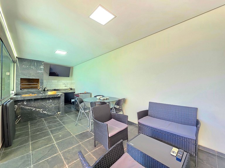 Casa em ótima localização até 8 pessoas área nobre