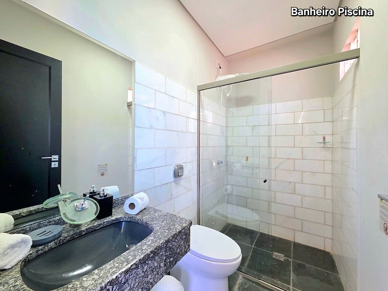 Casa em ótima localização até 8 pessoas área nobre