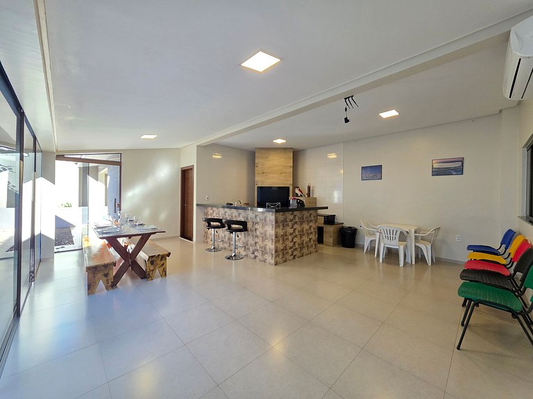 Casa 3 Quartos - ótima area gourmet 10m PY