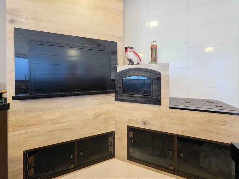 Casa 3 Quartos - ótima area gourmet 10m PY