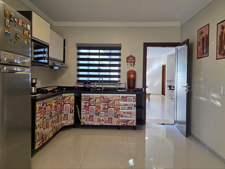 Casa 3 Quartos - ótima area gourmet 10m PY