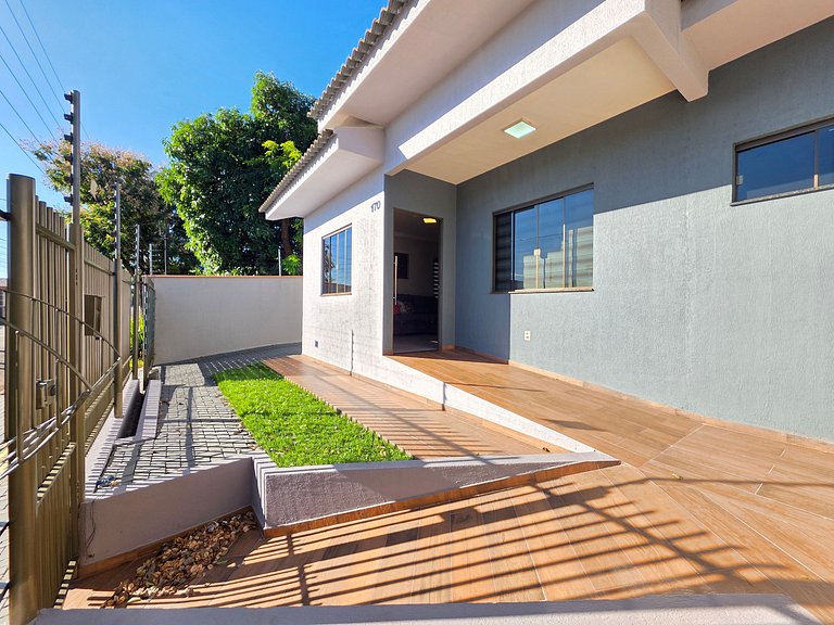Casa 3 Quartos - ótima area gourmet 10m PY