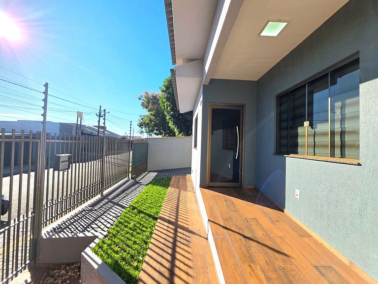 Casa 3 Quartos - ótima area gourmet 10m PY