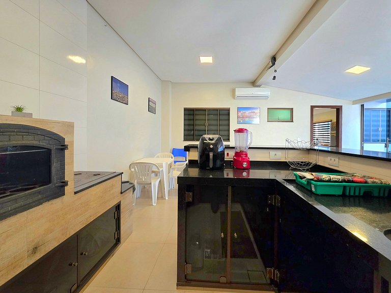 Casa 3 Quartos - ótima area gourmet 10m PY