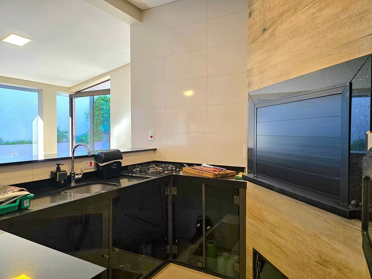 Casa 3 Quartos - ótima area gourmet 10m PY