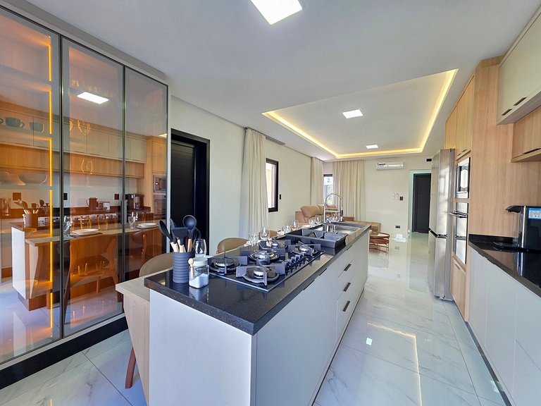 Casa Alto Padrão 3 Suítes 10min Paraguai e Centro