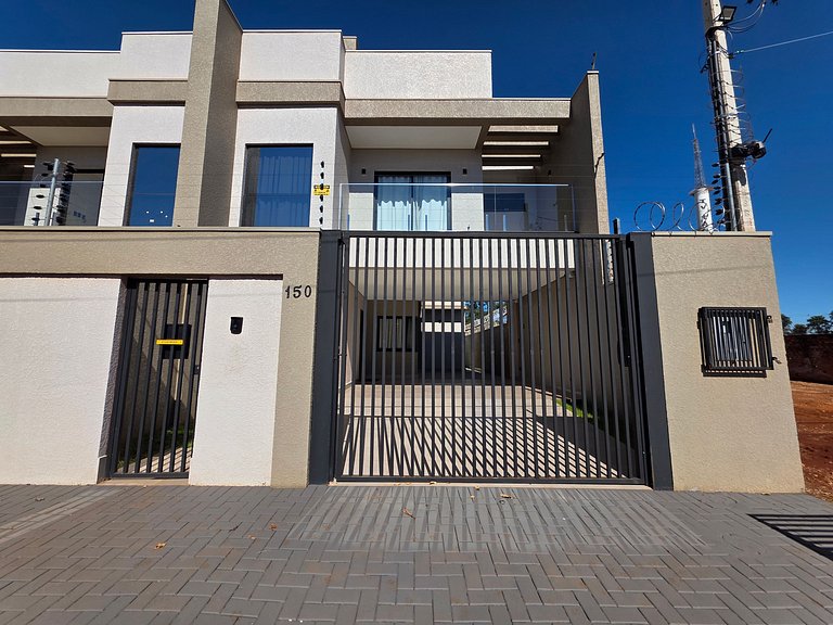 Casa Alto Padrão 3 Suítes 10min Paraguai e Centro